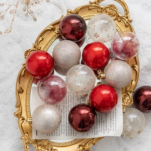 Luxury 6cm Christmas balls in red and gold finish on golden tray for festive tree decor