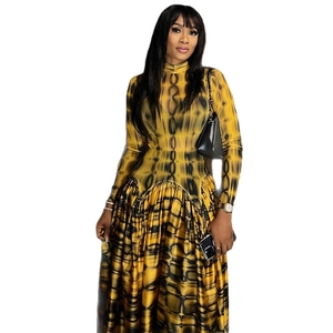 Elegant vintage high-neck long-sleeve maxi dress with leopard print and pleated A-line skirt