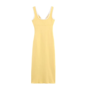 Robe longue jaune vif sans manches avec bordure contrastée blanche et dos nu élégant