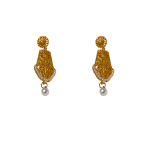 Elegant gold flower hollow earrings with white pearls in vintage minimalist design