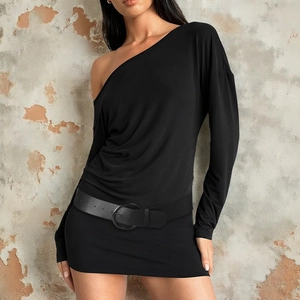 Sexy One Shoulder Minikleid Langarm Slim Fit Polyester Elasthan Mit Gürtel Hohe Taille Einfarbig Streetwear Clubwear