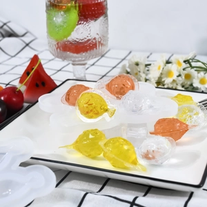 Stampo per cubetti di ghiaccio in silicone a forma di pesce con coperchio e sfere colorate