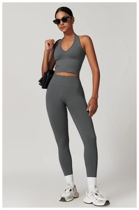 Graues nahtloses Halter-Yoga-Set mit High-Waist-Leggings und atmungsaktivem Sport-BH
