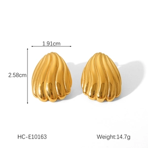 Detailed dimensions and weight of 18k gold-plated stainless steel striped stud earrings