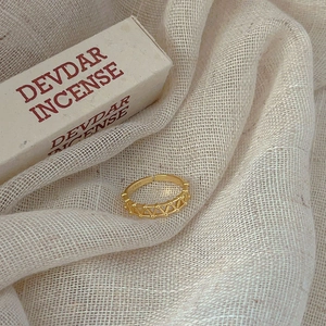 Bague élégante en argent S925 doré avec mailles ajourées et design ouvert ajustable