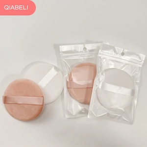 Set of 4 large 9cm ultra-soft plush powder puffs in pink and white for makeup