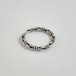 Vintage 925 sterling silver knotted chain ring with an adjustable open design