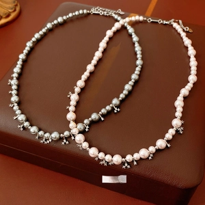 Retro French Light Luxury Clavicle Necklace With Imitation Artificial Pearl Copper Zircon Round Pendant Star Charm Jewelry For Women