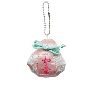Colgante de bolsa de la fortuna bordada rosa estilo chino con cordón verde y cadena plata