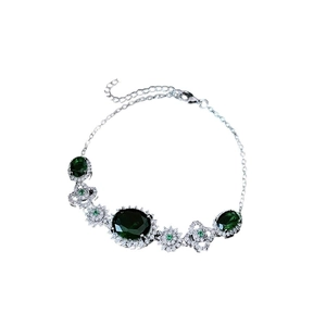 Vintage silver bracelet with green oval zircon stones and adjustable chain