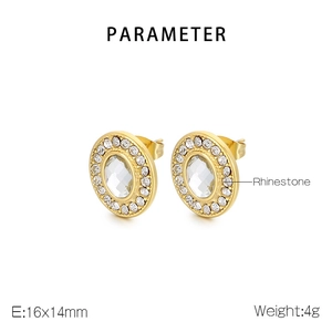Détail macro de boucles d'oreilles vintage dorées 18K avec strass et dimensions précises