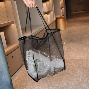 Grande borsa tote in rete nera per spiaggia e shopping con robusti manici in tessuto