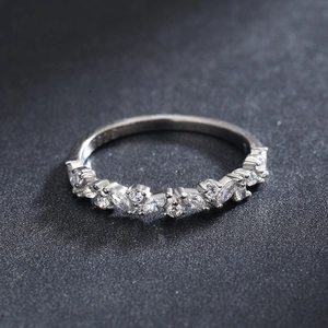 S925 sterling silver ring with alternating round and marquise-cut cubic zirconia