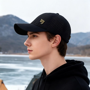 Men's breathable quick-dry baseball cap with extended brim and gold metal logo detail