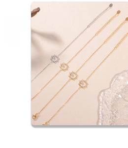 Détails de quatre bracelets tournesol en zircon avec chaînes réglables en or et argent