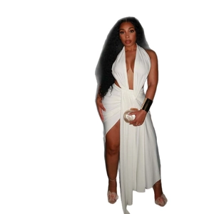Robe moulante blanche dos nu avec fente latérale sexy et décolleté plongeant en V