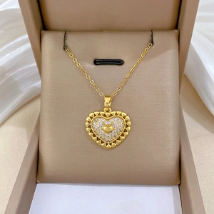 Heart Pendant Necklace Women Titanium Steel Copper Micro Inlaid Zirconia Hollow Elegant Luxury Shining Jewelry Gift