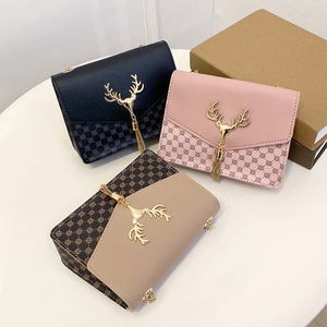 Fashionable rhombus chain crossbody bags with deer head metal hardware and tassel detail
