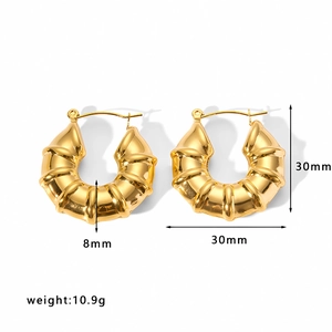 Detailed size specifications of hollow gold bamboo-style stainless steel earrings
