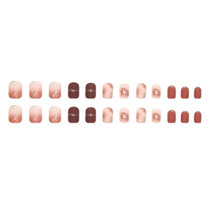 Matte bernsteinbraune Ombré-Kunstnägel mit Marmortextur und edlen Goldfolien-Akzenten