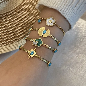Goldenes Armband-Set mit Türkisblumen, Sonnen- und Schmetterlingsanhängern für Frauen