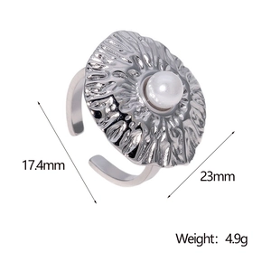 Detailed view of silver open pearl ring showing 23mm diameter and 17.4mm inner width