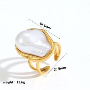 Baroque irregular pearl ring in 18k gold plated stainless steel with adjustable band