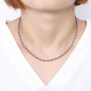Minimalist silver beaded chain necklace made of waterproof stainless steel for women