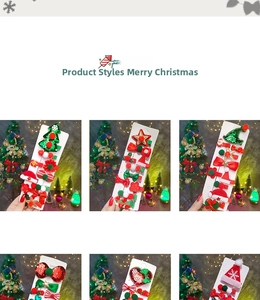 Détail de barrettes de Noël avec paillettes, sapins et nœuds sur carte blanche