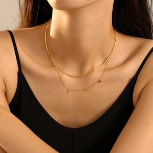 Chic double layer gold star choker with flat snake chain and diamond sequins necklace