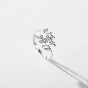 Elegant S925 sterling silver leaf open ring with sparkling cubic zirconia pavé setting