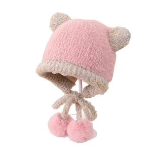 Cappello invernale rosa per bambini con orecchie di gatto e morbidi pompon in pelliccia