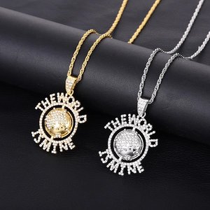 Collier Pendentif Globe Planète Avec Strass Zircon Inscription The World Is Mine Acier Inoxydable Et Alliage Bijoux Hip Hop