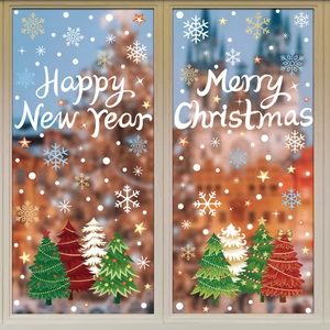 Weihnachtsfensterbilder mit Schneeflocken und Bäumen für die Schaufensterdekoration im Urlaub
