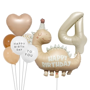 Set de ballons dinosaure pour 4ème anniversaire en tons crème et café mats