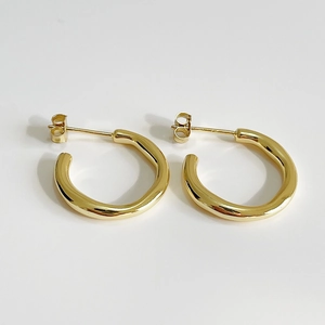 Polished gold 925 silver irregular hoop earrings with glossy organic finish for women