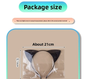 Détail du serre-tête oreilles de chat indiquant 21 cm de largeur et 16 cm de hauteur