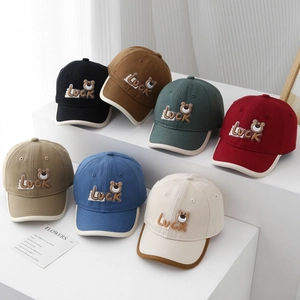 Casquette de baseball enfant avec écusson ours et broderie Luck en 7 coloris