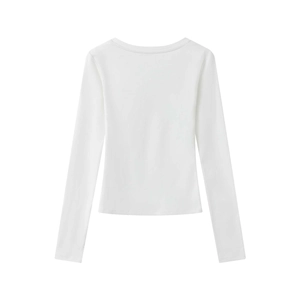 Vue de dos du t-shirt blanc ajusté à manches longues avec col en V et coutures fines