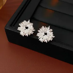 Flower Zircon Imitation Artificial Pearl Stud Earrings With Silver Earring Post Elegant Luxury Fashion Jewelry For Women
