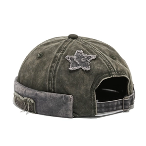 Bonnet docker délavé vintage vert olive avec écusson étoile et boucle en métal réglable