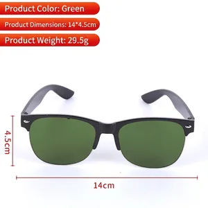 Detail showing dimensions of 14x4.5cm and 29.5g weight for these classic sunglasses