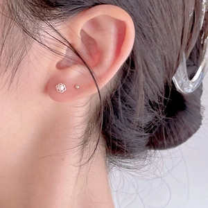 Minimalist 925 sterling silver flower stud earrings with center white pearl for women