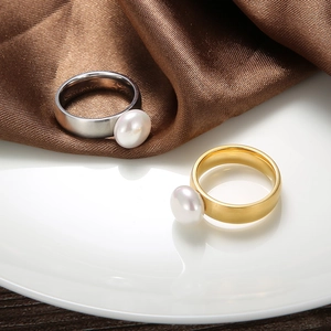 French style pearl ring in gold and silver finish with matte stainless steel texture
