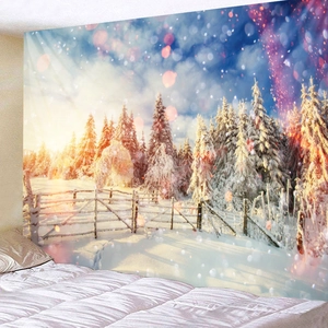 Winterlicher Wald Wandteppich mit Schneemotiv als gemütliche Schlafzimmer Dekoration