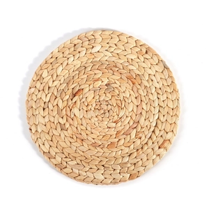 Round Woven Placemats Natural Water Hyacinth Straw Heat Resistant Non Slip Handcrafted Table Decor For Dining Kitchen Boho Style