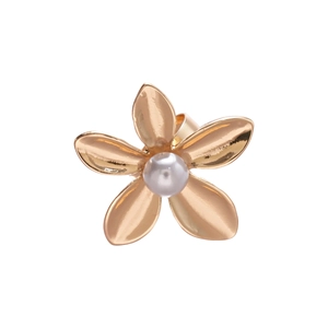 Elegant gold flower ring with center white pearl, minimalist floral jewelry for women