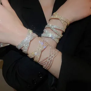 Bracelet jonjon croisé à double couche avec strass étincelants pour femmes