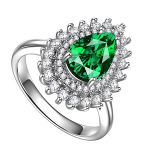 Elegante anello d'argento con zircone verde a goccia e doppia montatura a halo