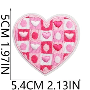 Detail of heart-shaped checkerboard embroidery patch with 5.4cm size specifications